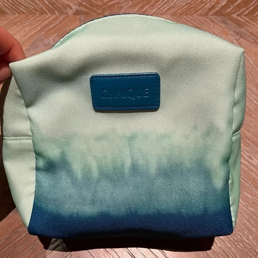Clinique Ombré Green Polyester Cosmetics Makeup Bag
